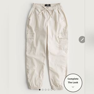 Hollister Ultra High-Rise Baggy Twill Cargo Joggers